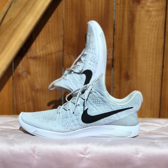 Nike Shoes - Women’s Nike Lunarepic Flyknit 2